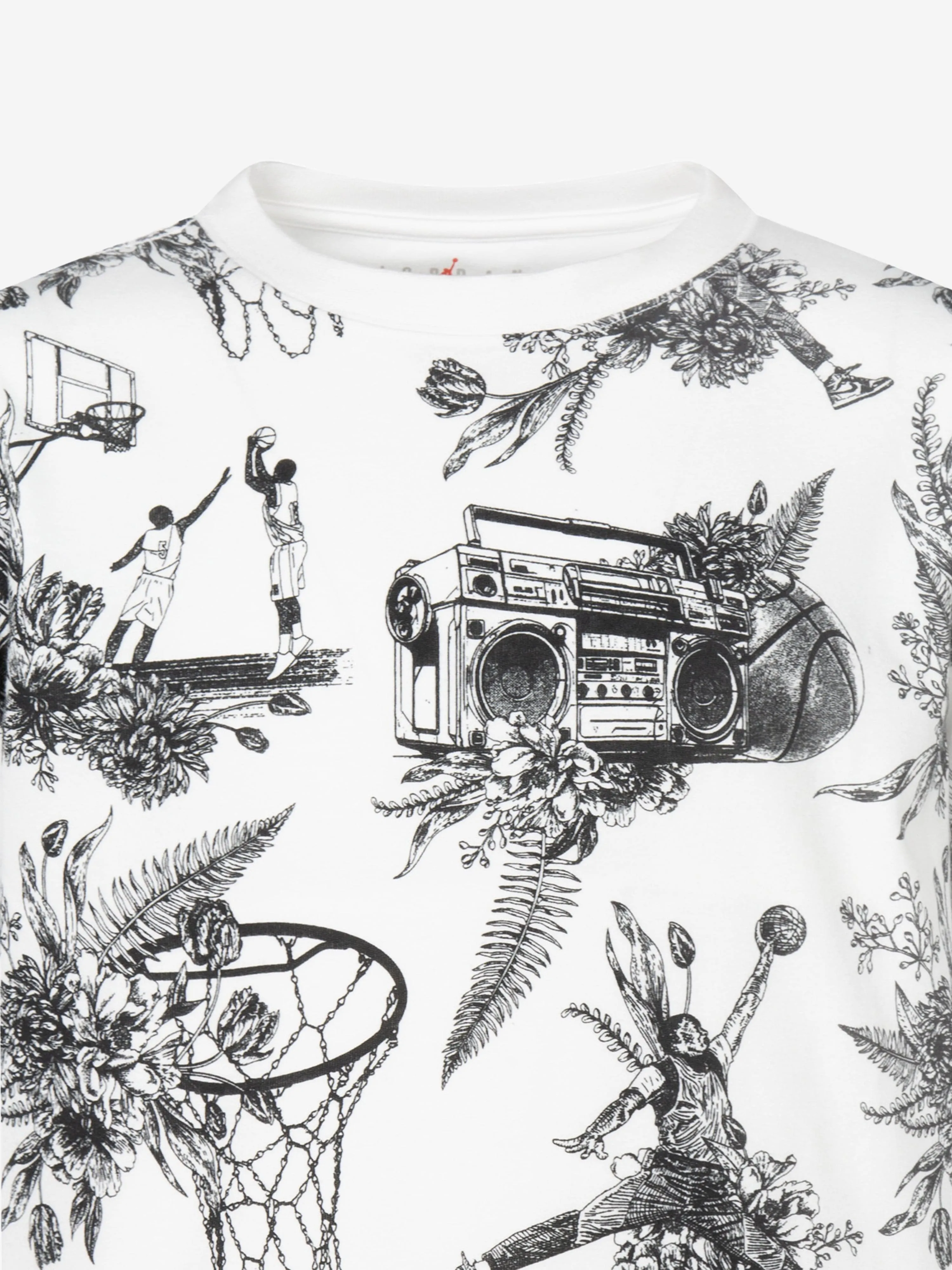 Jordan Boys Sports Sketch T-Shirt in White