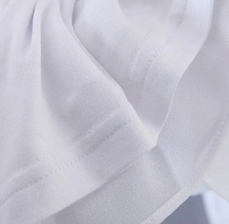 LOOSE WHITE BLOUSE