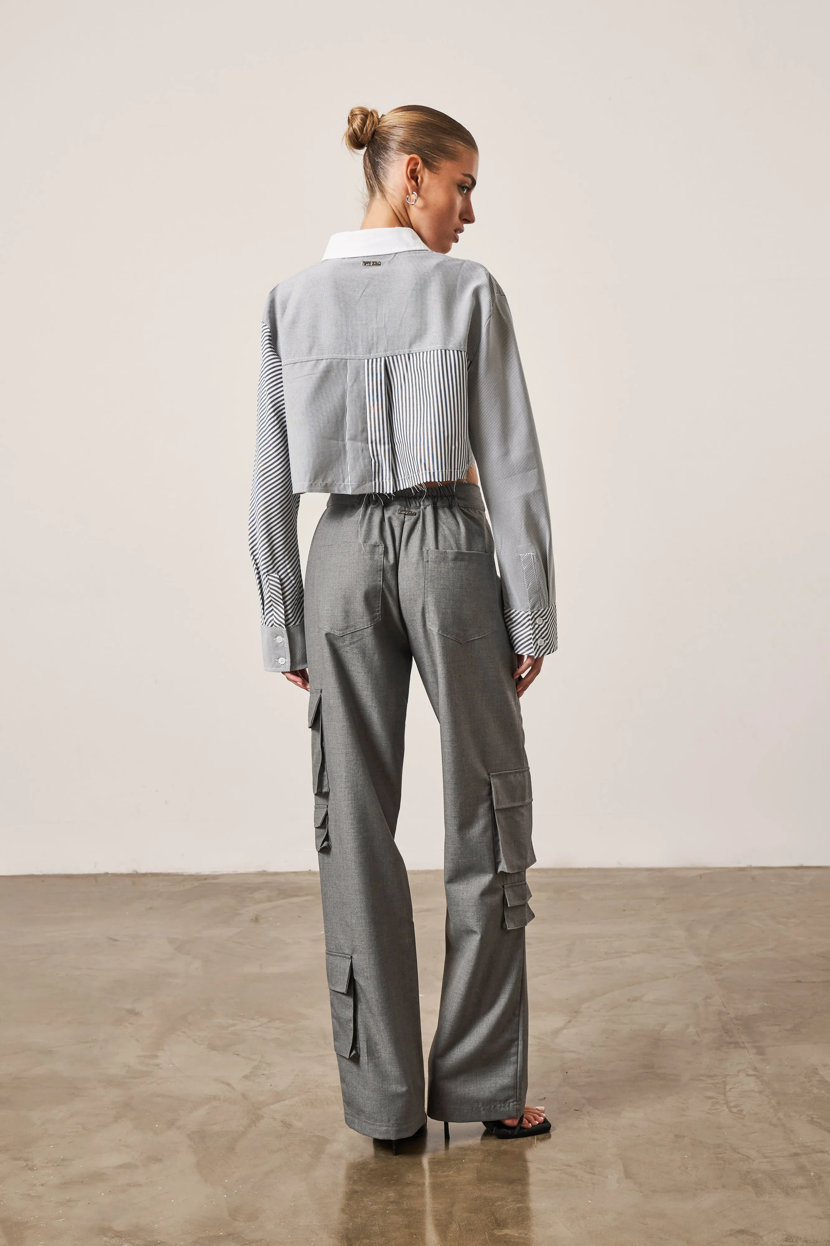 SPLICED MIXED STRIPE CROPPED SHIRT - GREY