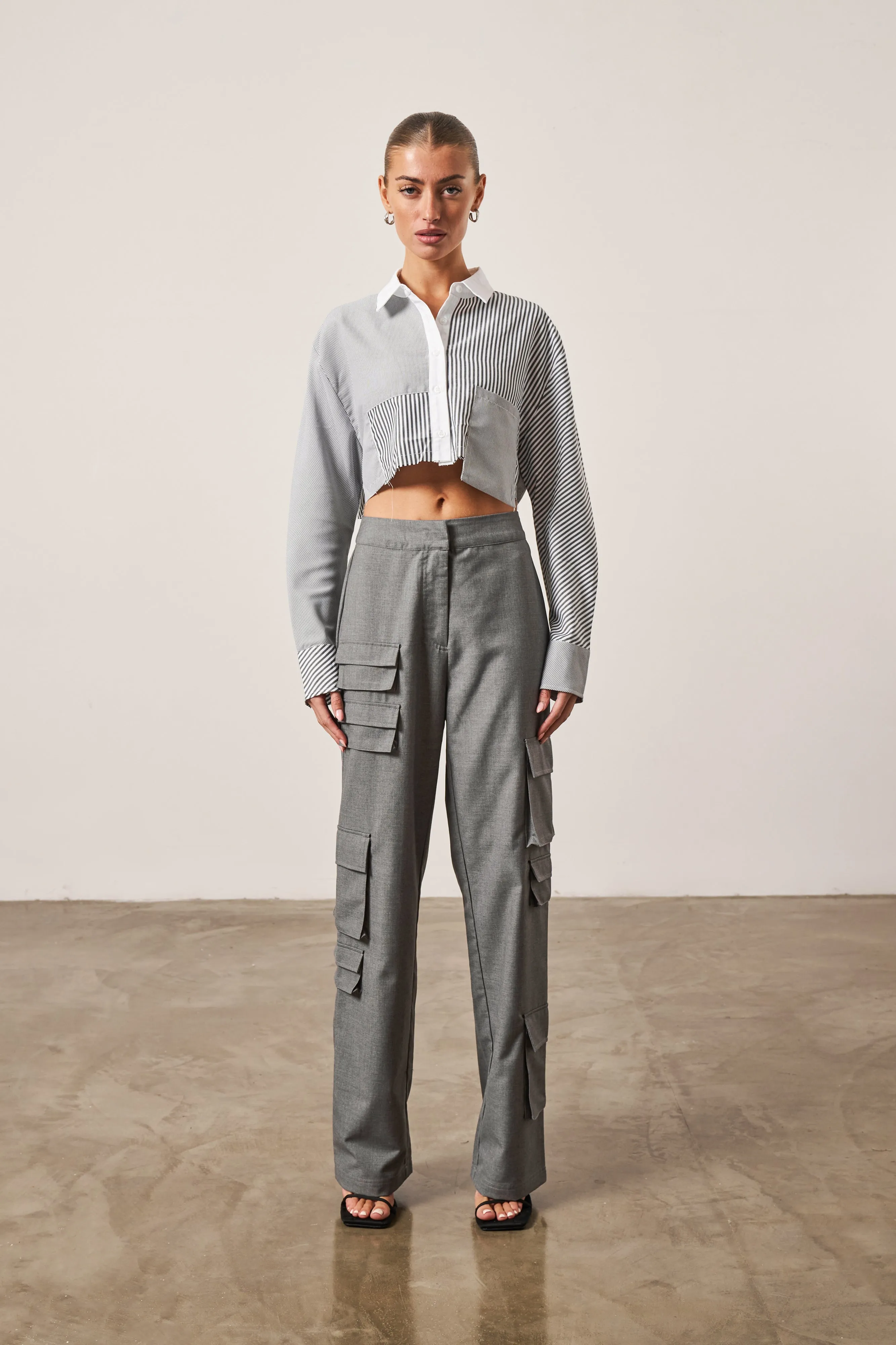 SPLICED MIXED STRIPE CROPPED SHIRT - GREY