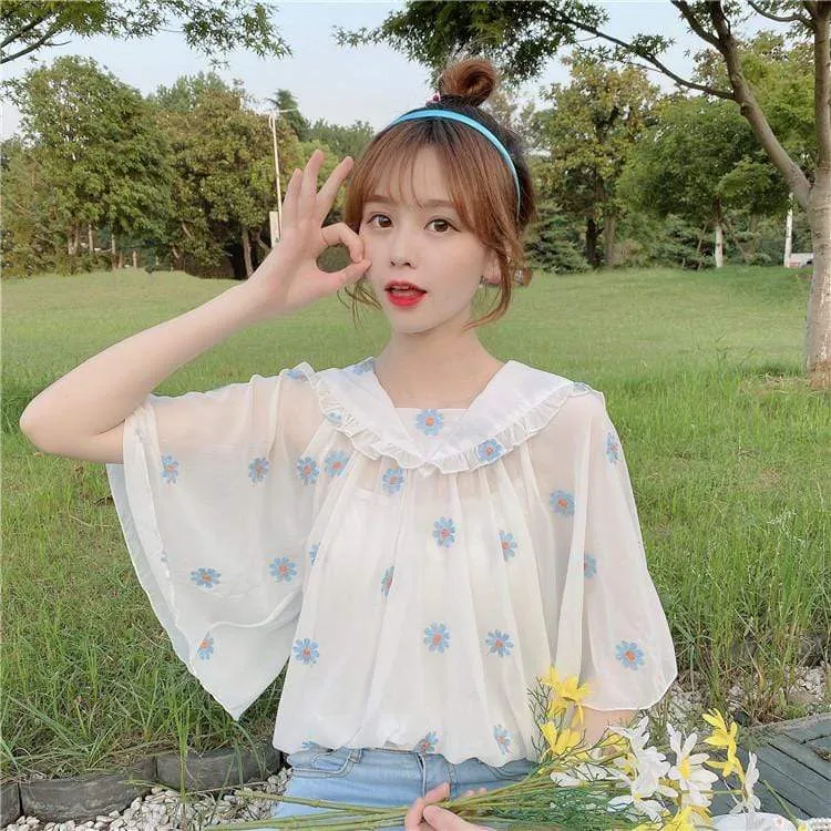 Women's Cute Peter Pan Collar Floral Chiffon Shirts