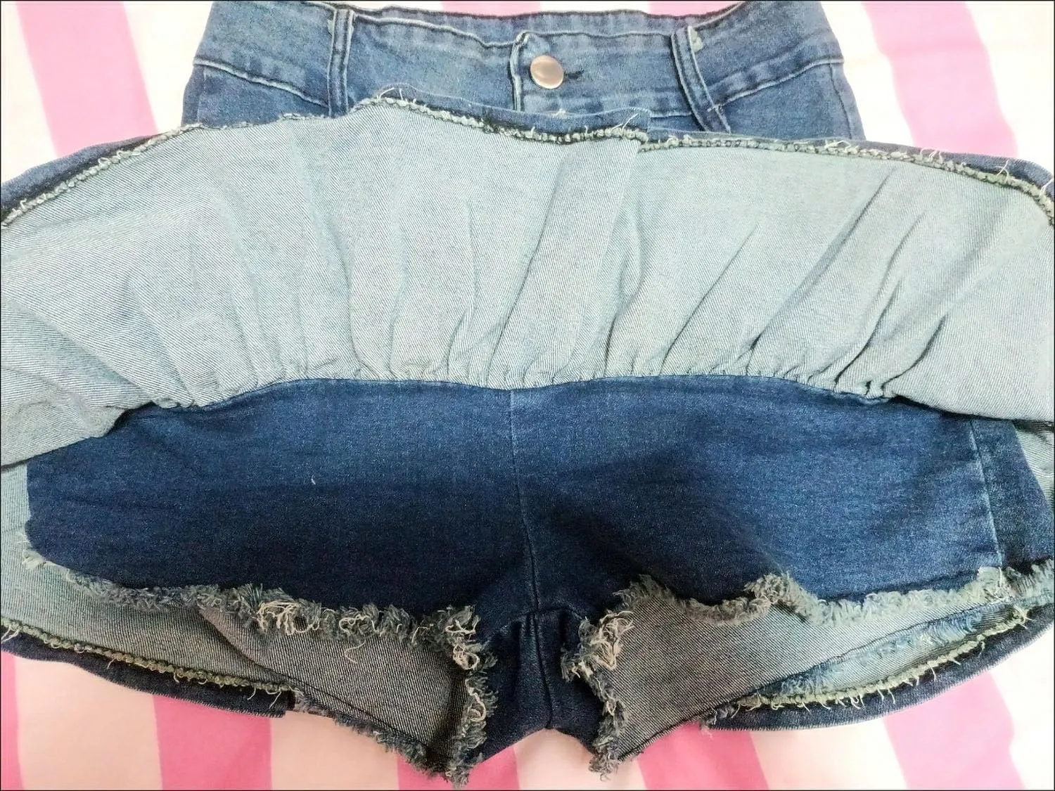 YMSHOPE Women's Mini Denim Pleated Short Skirt Y2K Women's High Waisted Denim Short Skirt with Belt